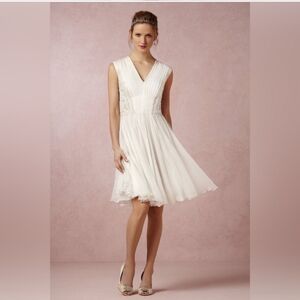 Tadashi Shoji Silk Light Beige Cream Gown Formal Evening Bridal Dress Size 0